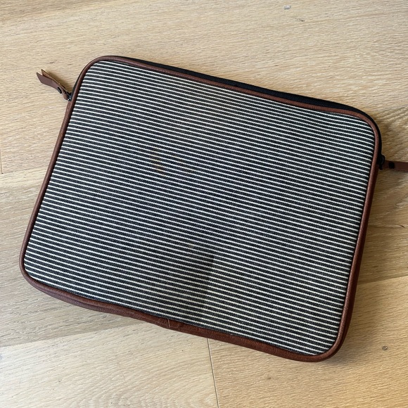 Hex laptop case - Picture 2 of 2